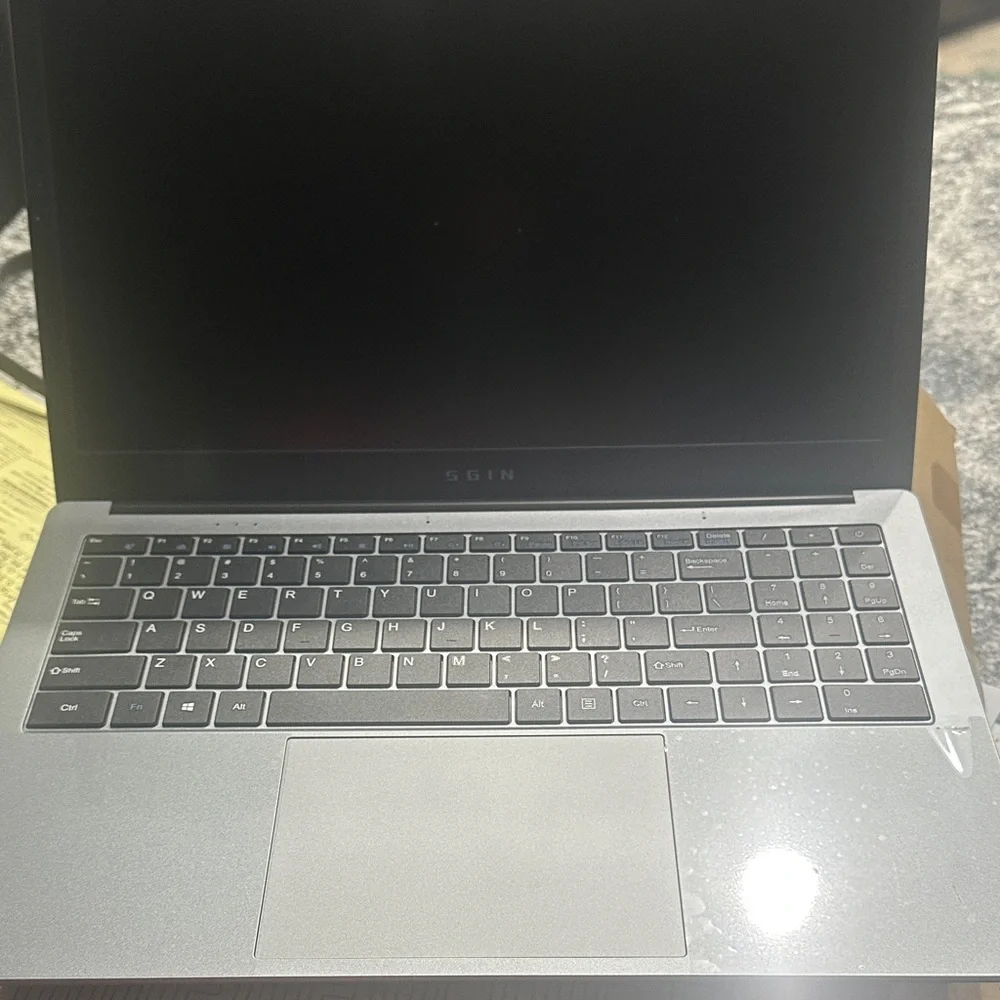 New in box M15 15.6